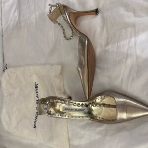 Beautiful Manolo Blahnik party or wedding shoes Size 39 us 8